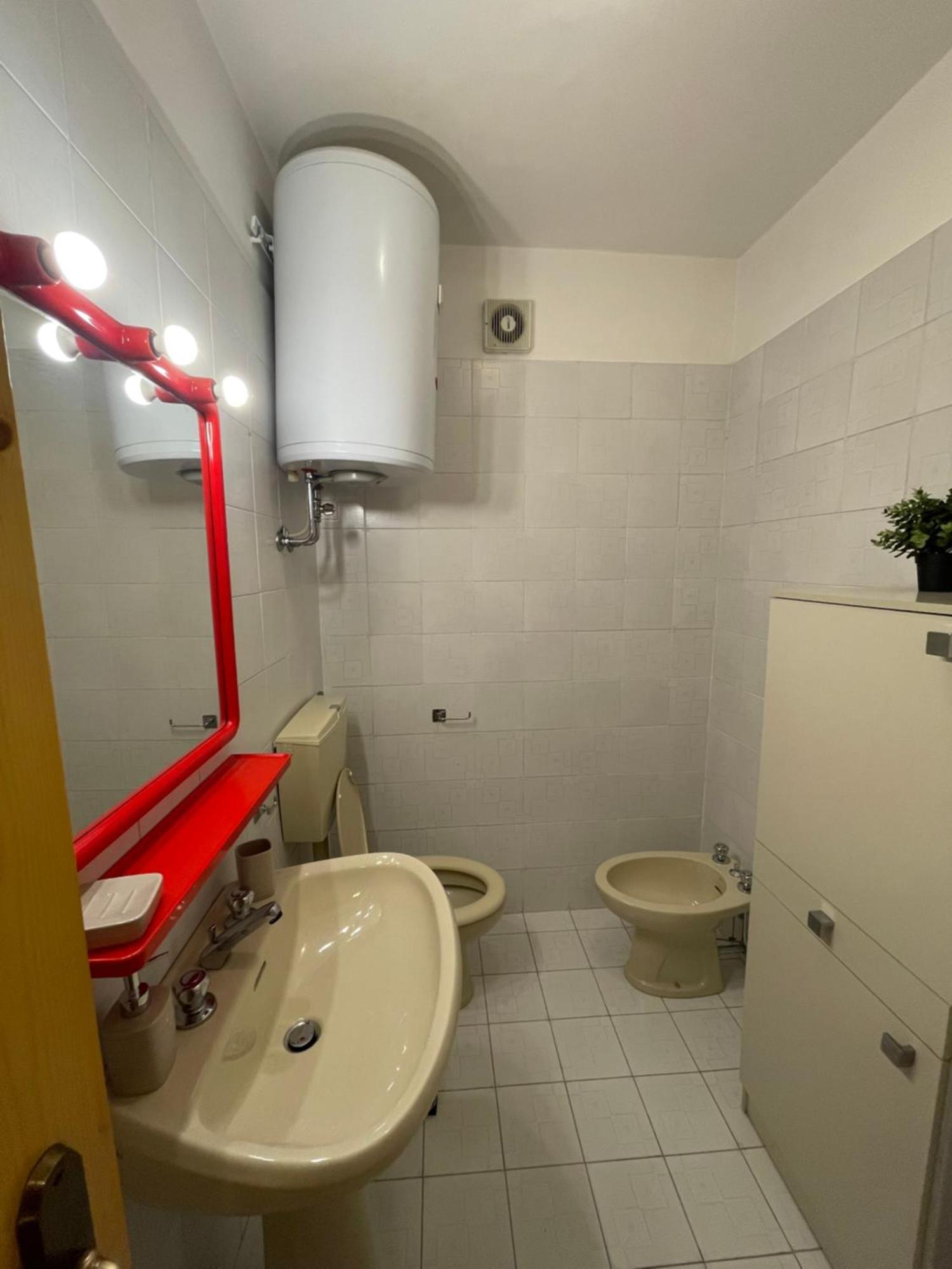 Berto'S House Apartment Montoso Екстериор снимка